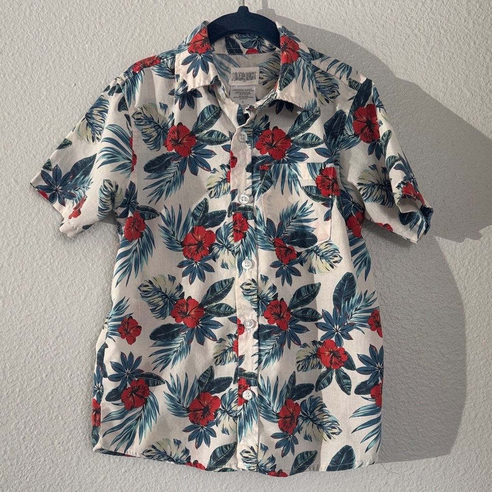 Boys Hawaiian shirt size 7